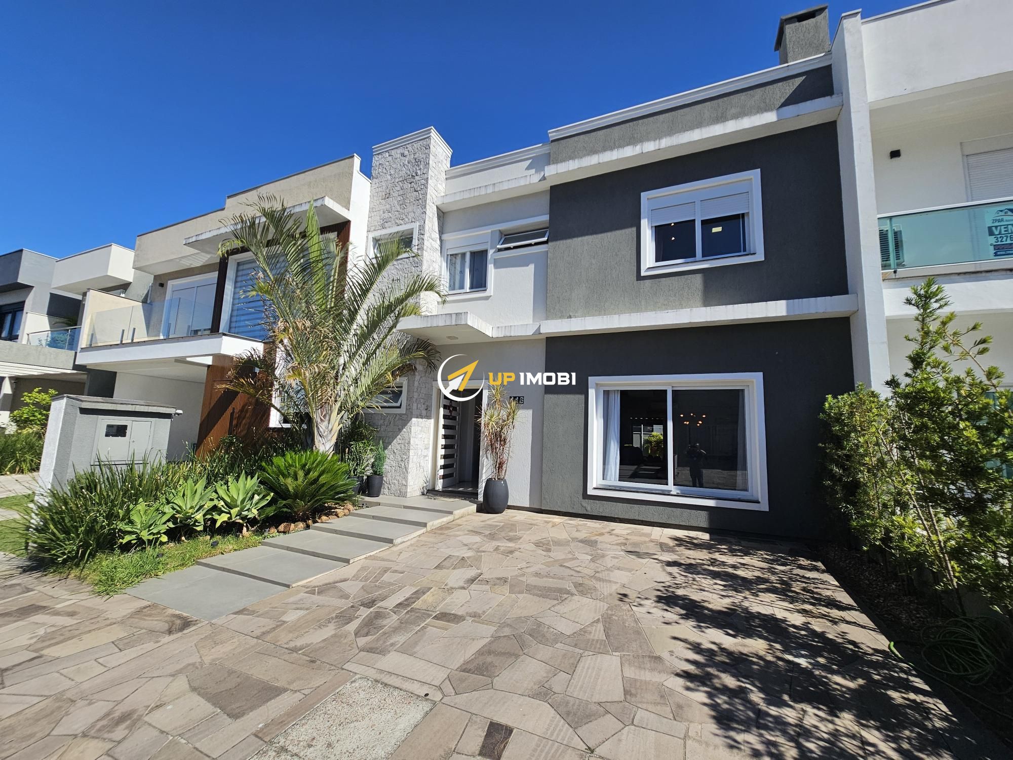 Casa de Condomínio com 140m², 3 dormitórios no bairro Hípica em Porto Alegre para Comprar