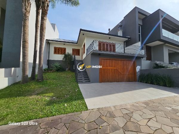 Casa de Condomínio com 188m², 3 dormitórios no bairro Hípica em Porto Alegre para Comprar