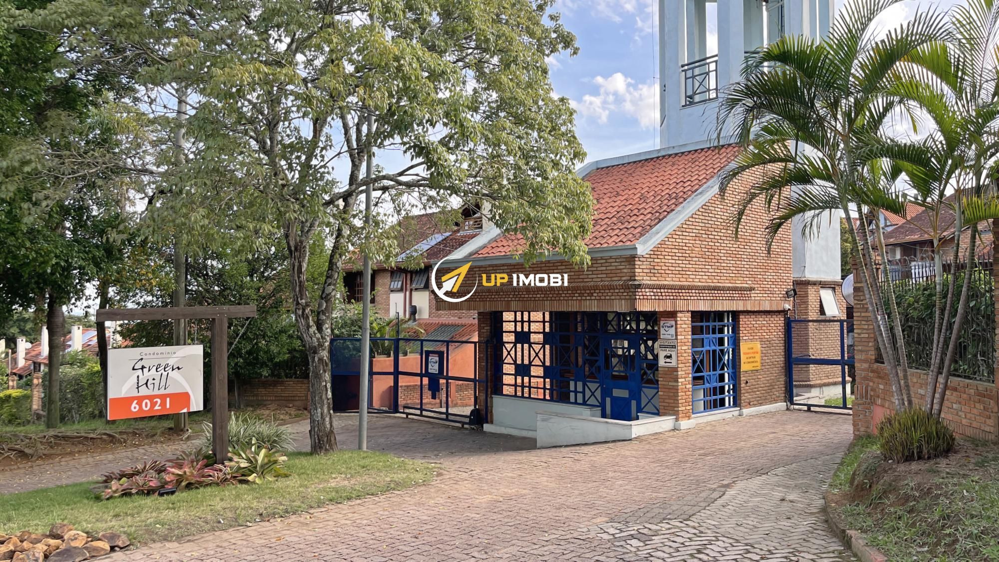 Casa, 2 dormitórios no bairro Cavalhada em Porto Alegre para Comprar