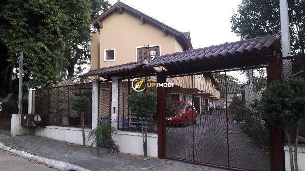 Casa de Condomínio com 83m², 3 dormitórios no bairro Ipanema em Porto Alegre para Comprar