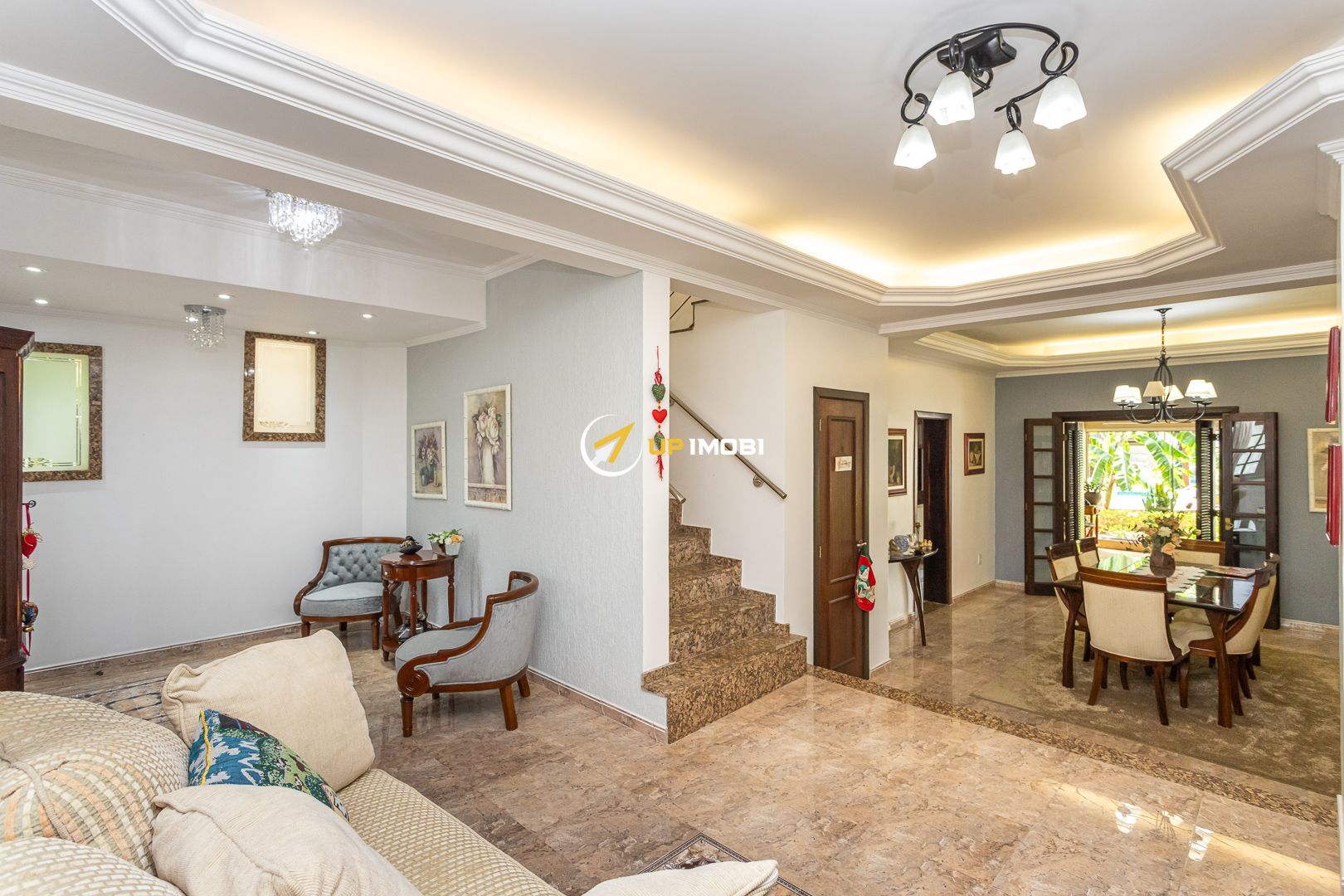 Casa, 4 dormitórios no bairro Ipanema em Porto Alegre para Comprar