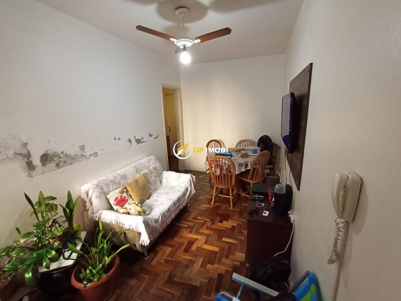 Apartamento, 2 dormitórios no bairro Santa Maria Goretti em Porto Alegre para Comprar