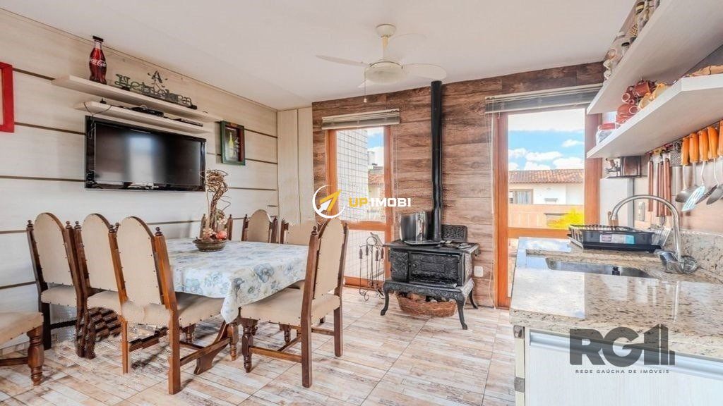 Apartamento, 2 dormitórios no bairro Jardim Lindóia em Porto Alegre para Comprar