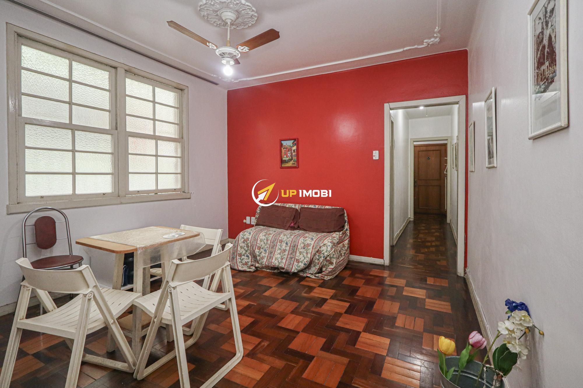 Apartamento, 3 dormitórios no bairro Floresta em Porto Alegre para Comprar