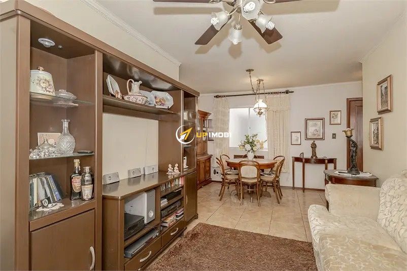 Apartamento, 2 dormitórios no bairro São João em Porto Alegre para Comprar