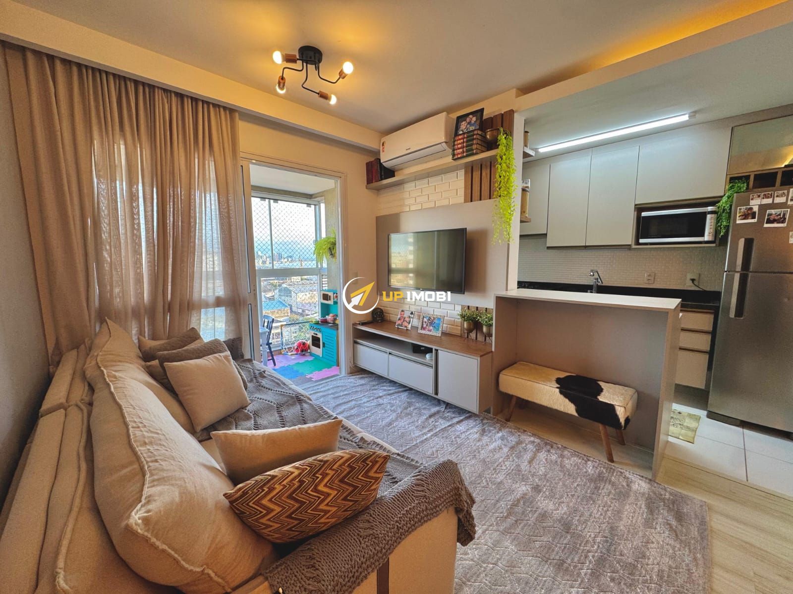 Apartamento com 64m², 2 dormitórios no bairro São Geraldo em Porto Alegre para Comprar