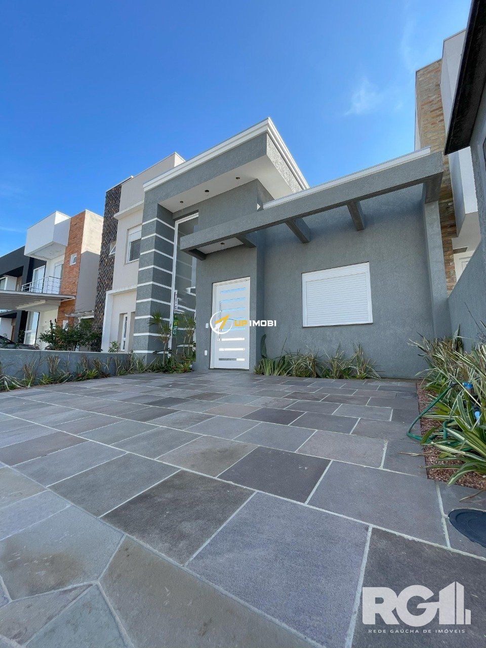 Casa de Condomínio, 3 dormitórios no bairro Aberta dos Morros em Porto Alegre para Comprar