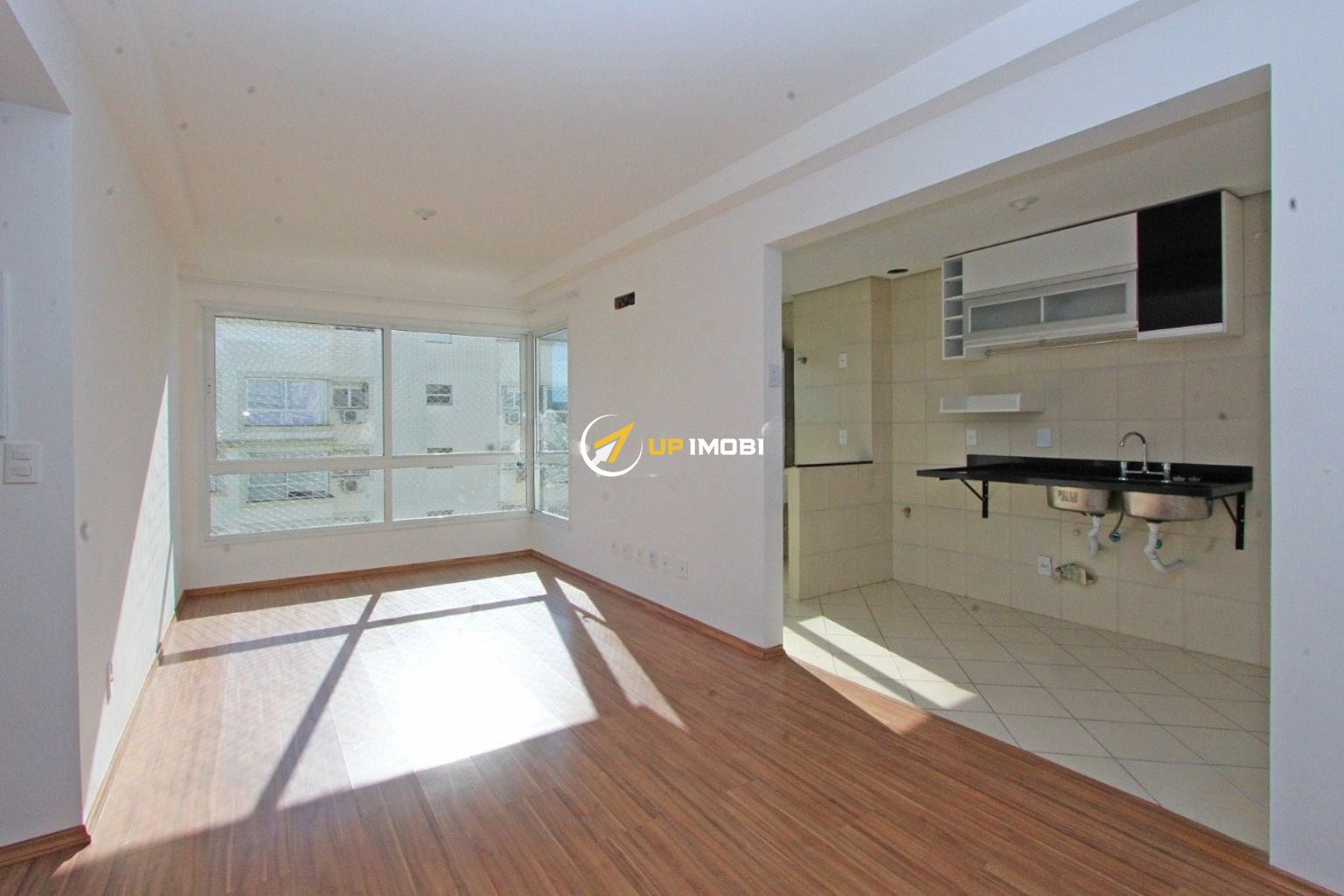 Apartamento, 3 dormitórios no bairro Cavalhada em Porto Alegre para Comprar