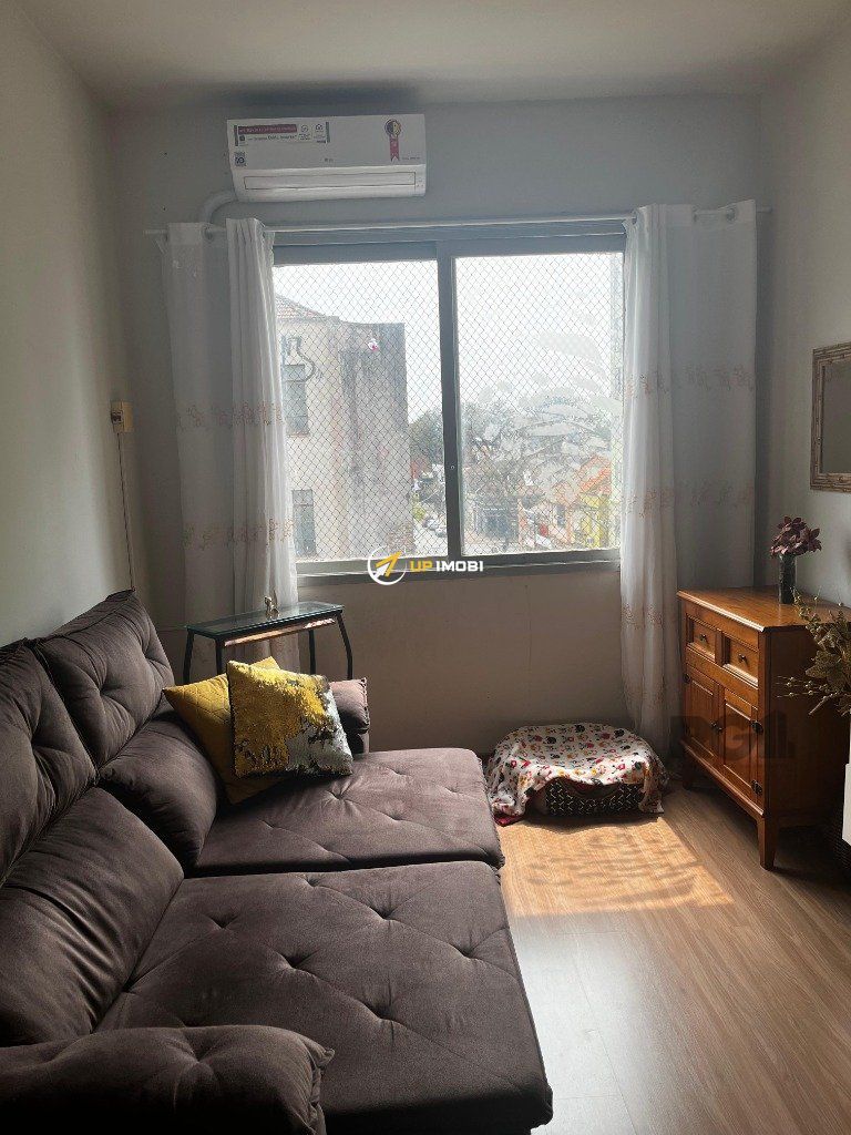 Apartamento, 3 dormitórios no bairro São Geraldo em Porto Alegre para Comprar