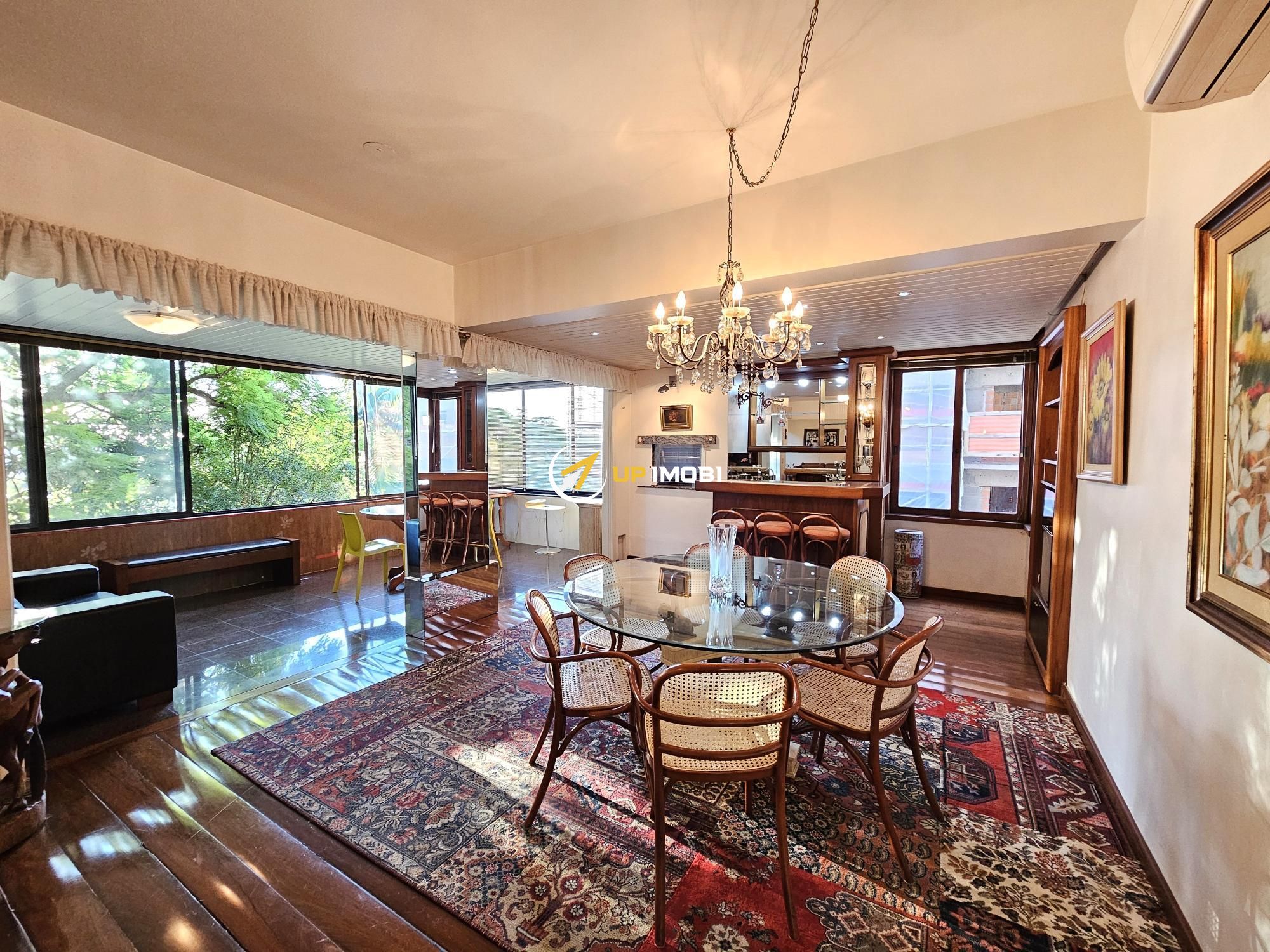 Apartamento, 3 dormitórios no bairro São João em Porto Alegre para Comprar