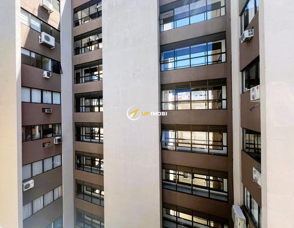 Cobertura, 1 dormitório no bairro Bom Fim em Porto Alegre para Comprar