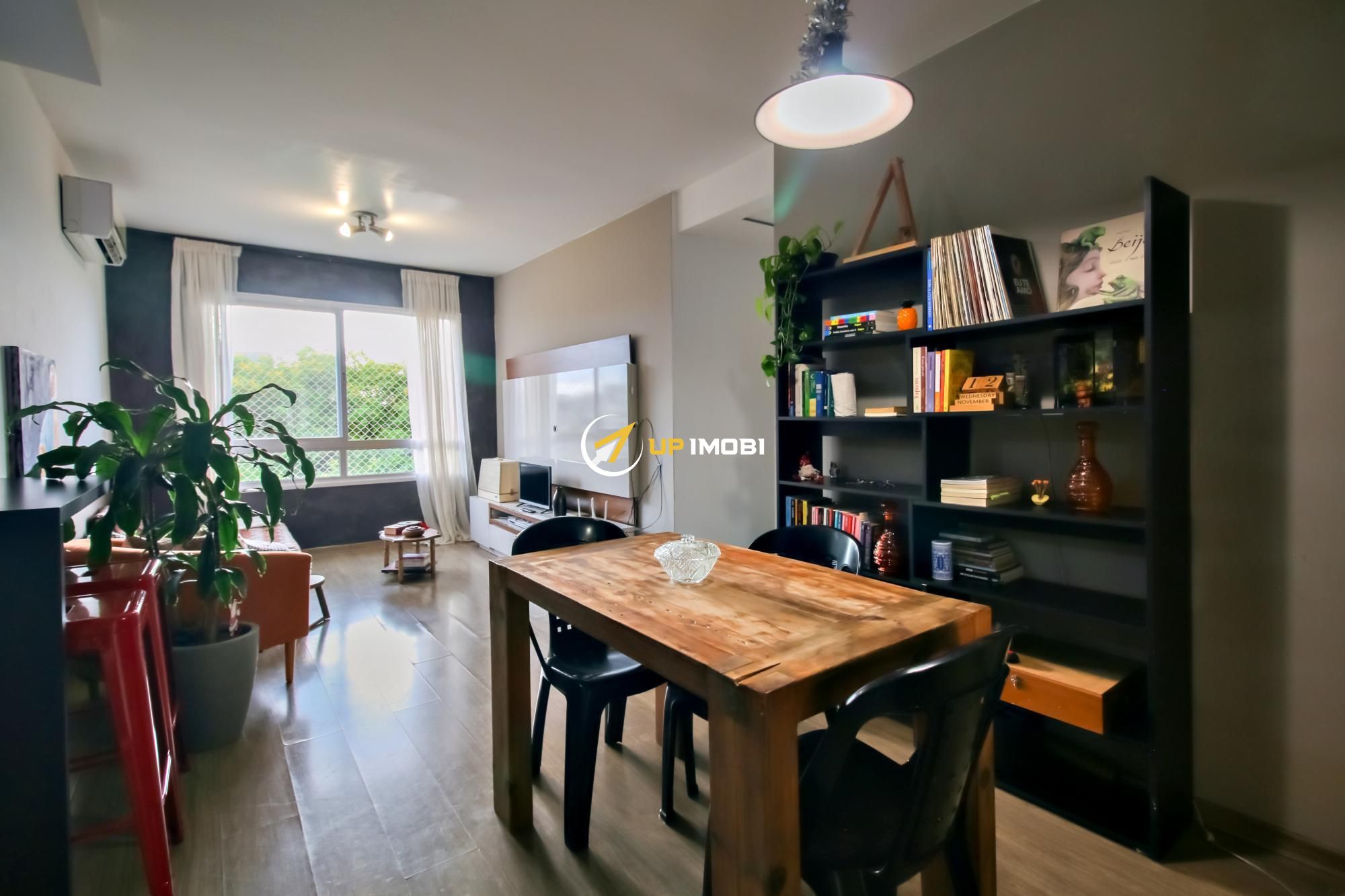 Apartamento, 2 dormitórios no bairro Jardim Lindóia em Porto Alegre para Comprar