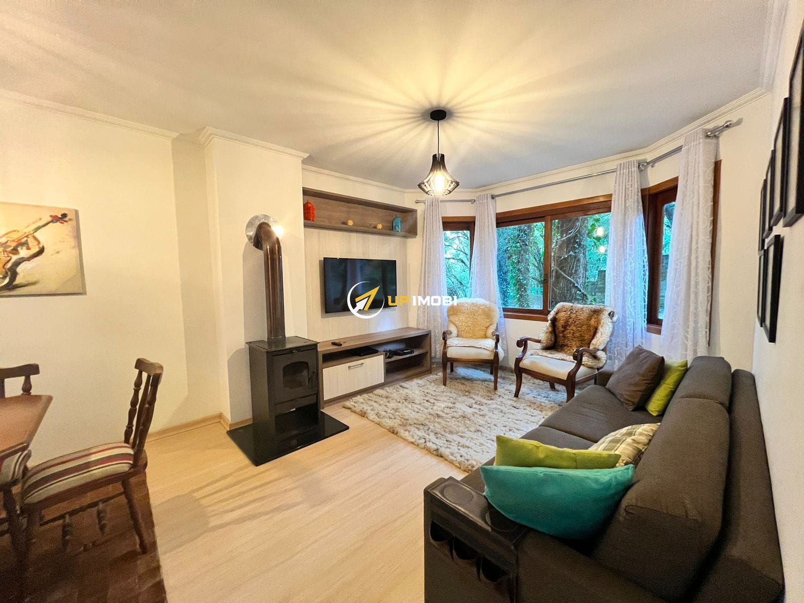 Apartamento, 2 dormitórios no bairro Centro em Gramado para Comprar