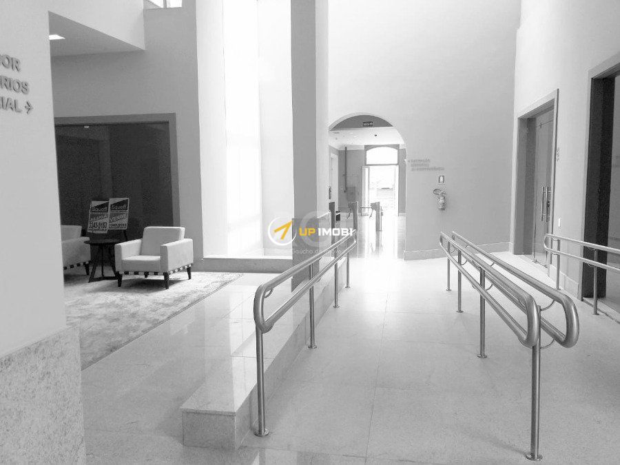 Sala Comercial, 1 dormitório no bairro Independência em Porto Alegre para Comprar