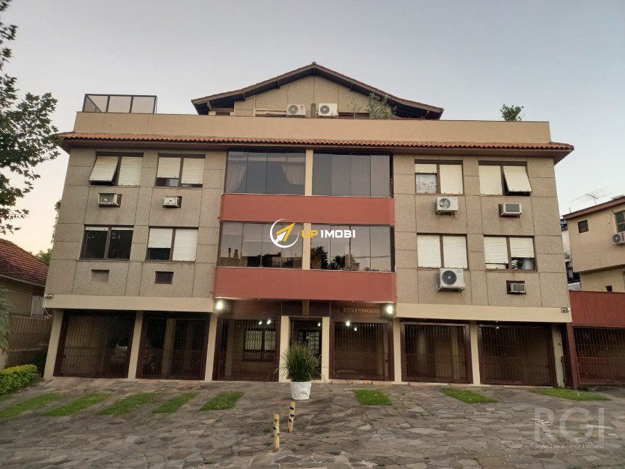 Apartamento, 2 dormitórios no bairro Chácara das Pedras em Porto Alegre para Comprar