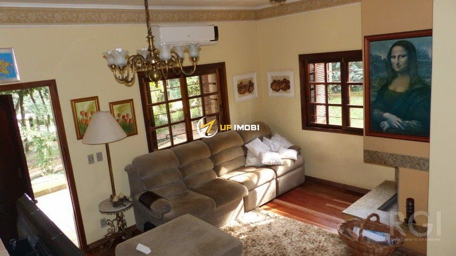 Casa com 179m², 2 dormitórios no bairro Fiuza em Viamão para Comprar