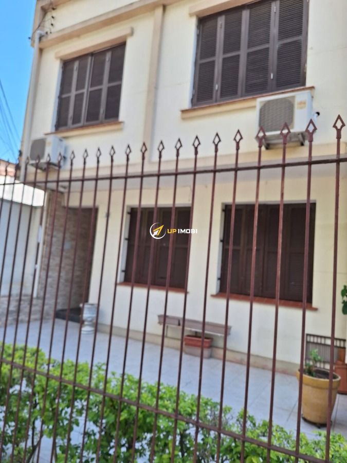 Apartamento, 2 dormitórios no bairro Independência em Porto Alegre para Comprar