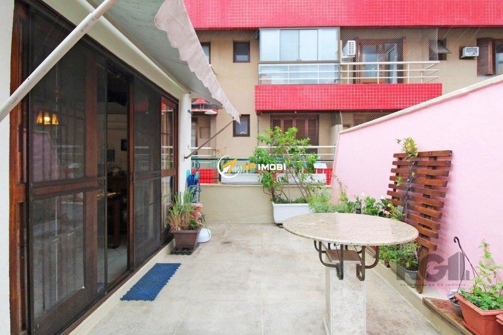 Cobertura, 3 dormitórios no bairro Santana em Porto Alegre para Comprar