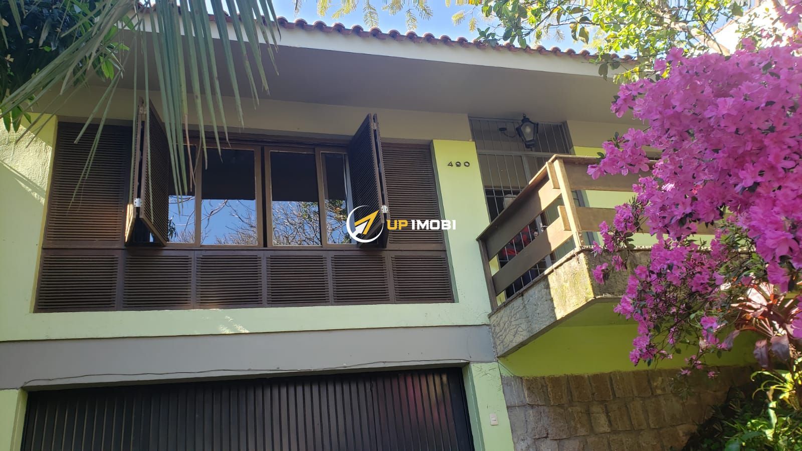 Casa, 5 dormitórios no bairro Teresópolis em Porto Alegre para Comprar