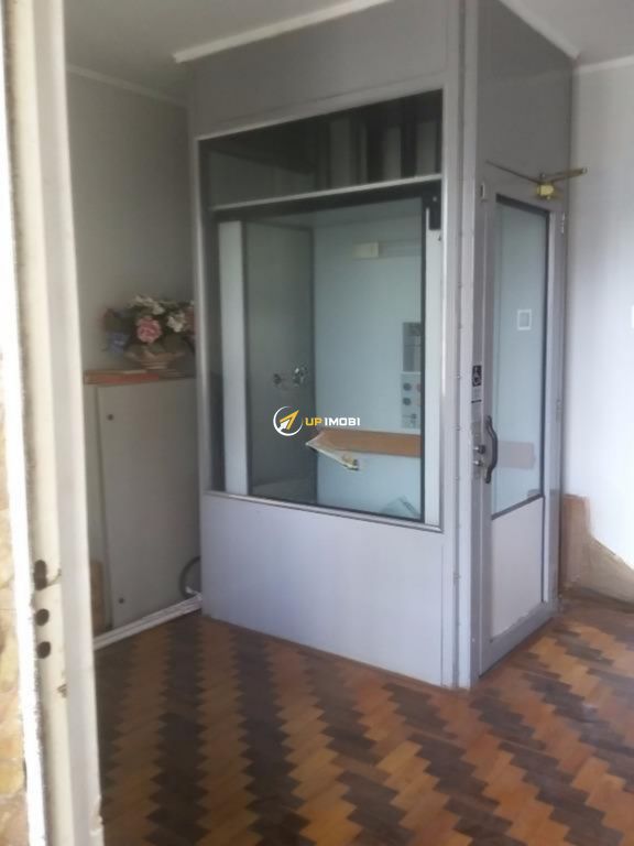 Casa com 187m², 2 dormitórios no bairro Floresta em Porto Alegre para Comprar