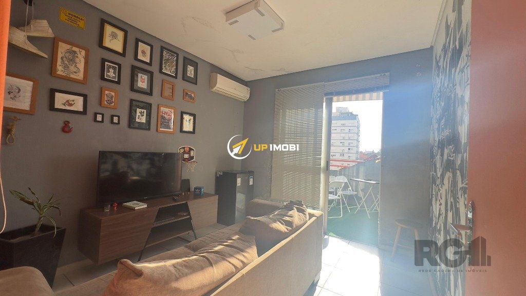 Sala Comercial com 80m² no bairro Rio Branco em Porto Alegre para Comprar