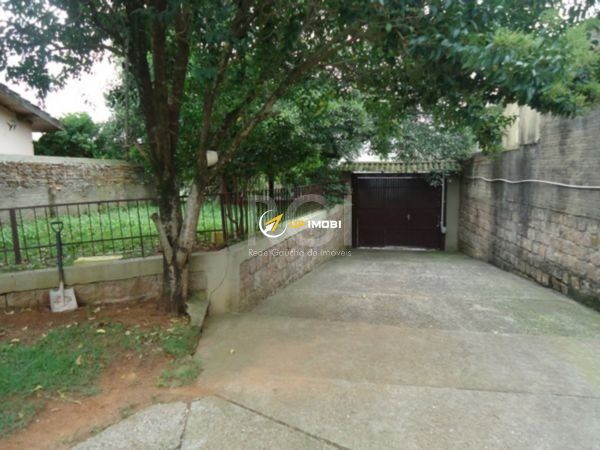 Terreno com 316m² no bairro Nonoai em Porto Alegre para Comprar