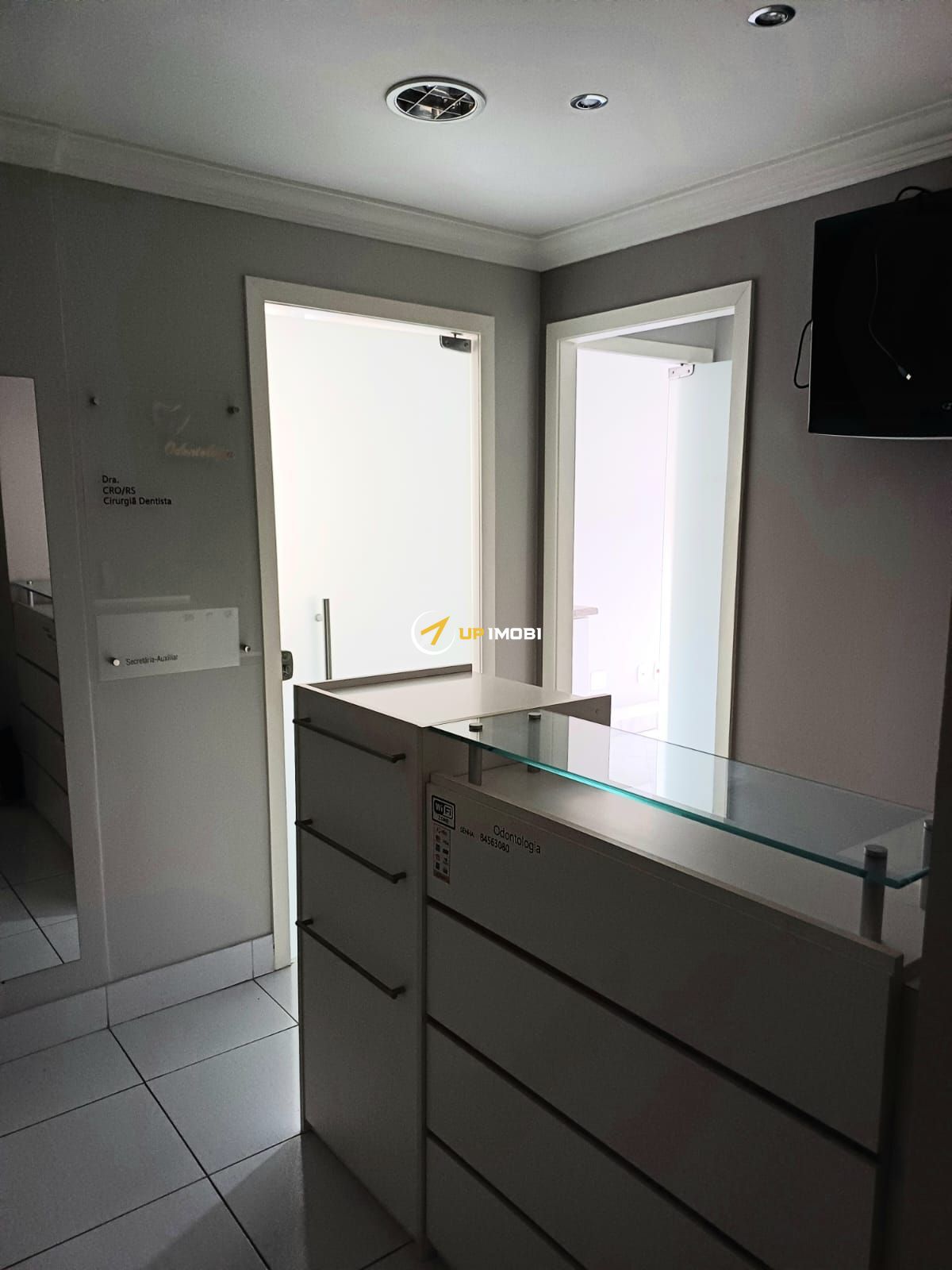 Sala Comercial, 1 dormitório no bairro Teresópolis em Porto Alegre para Comprar