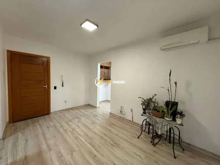 Apartamento, 1 dormitório no bairro Jardim do Salso em Porto Alegre para Comprar