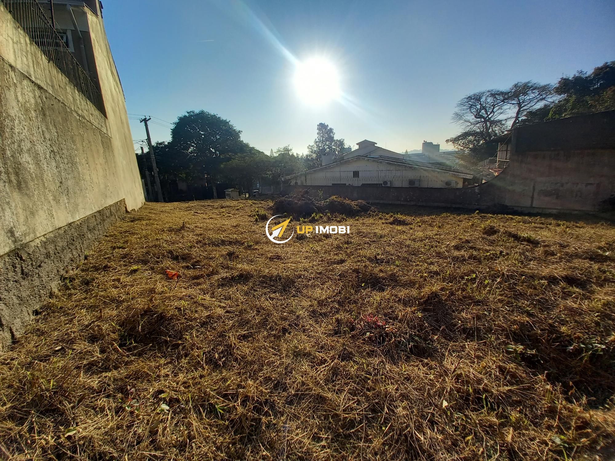 Terreno com 396m² no bairro Nonoai em Porto Alegre para Comprar