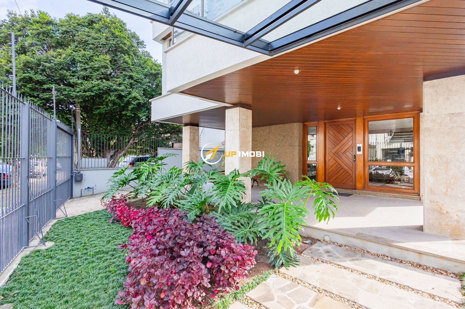 Cobertura, 2 dormitórios no bairro Cristo Redentor em Porto Alegre para Comprar