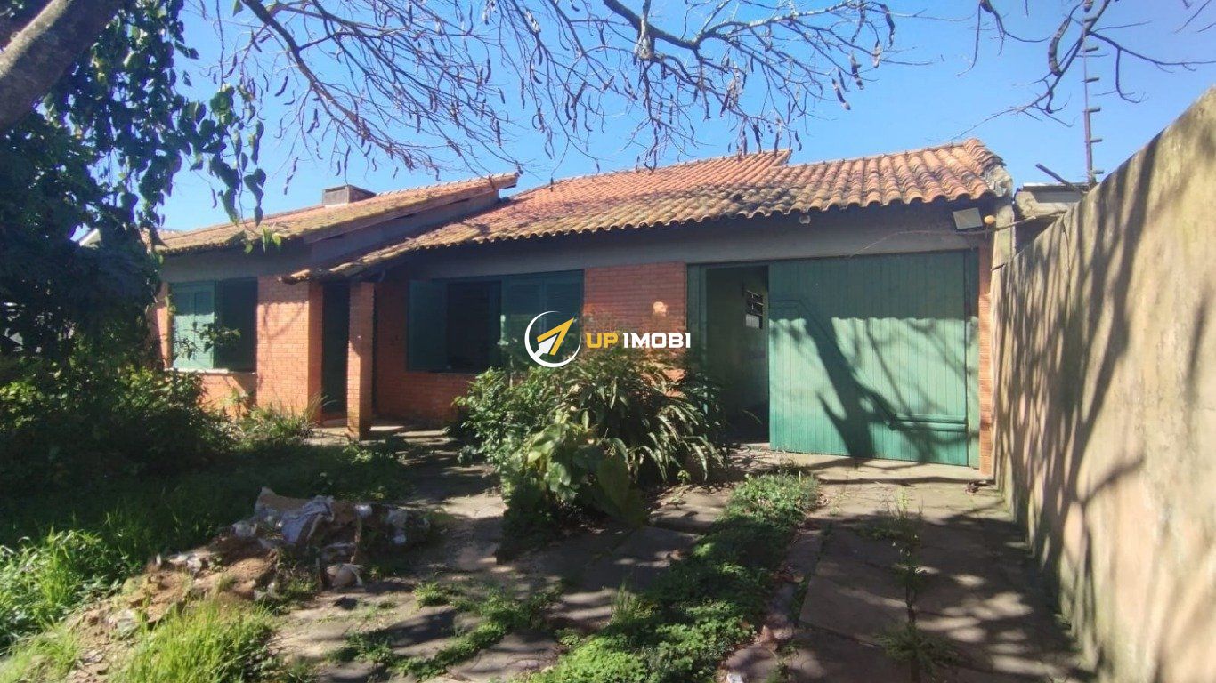 Casa, 3 dormitórios no bairro Guarujá em Porto Alegre para Comprar