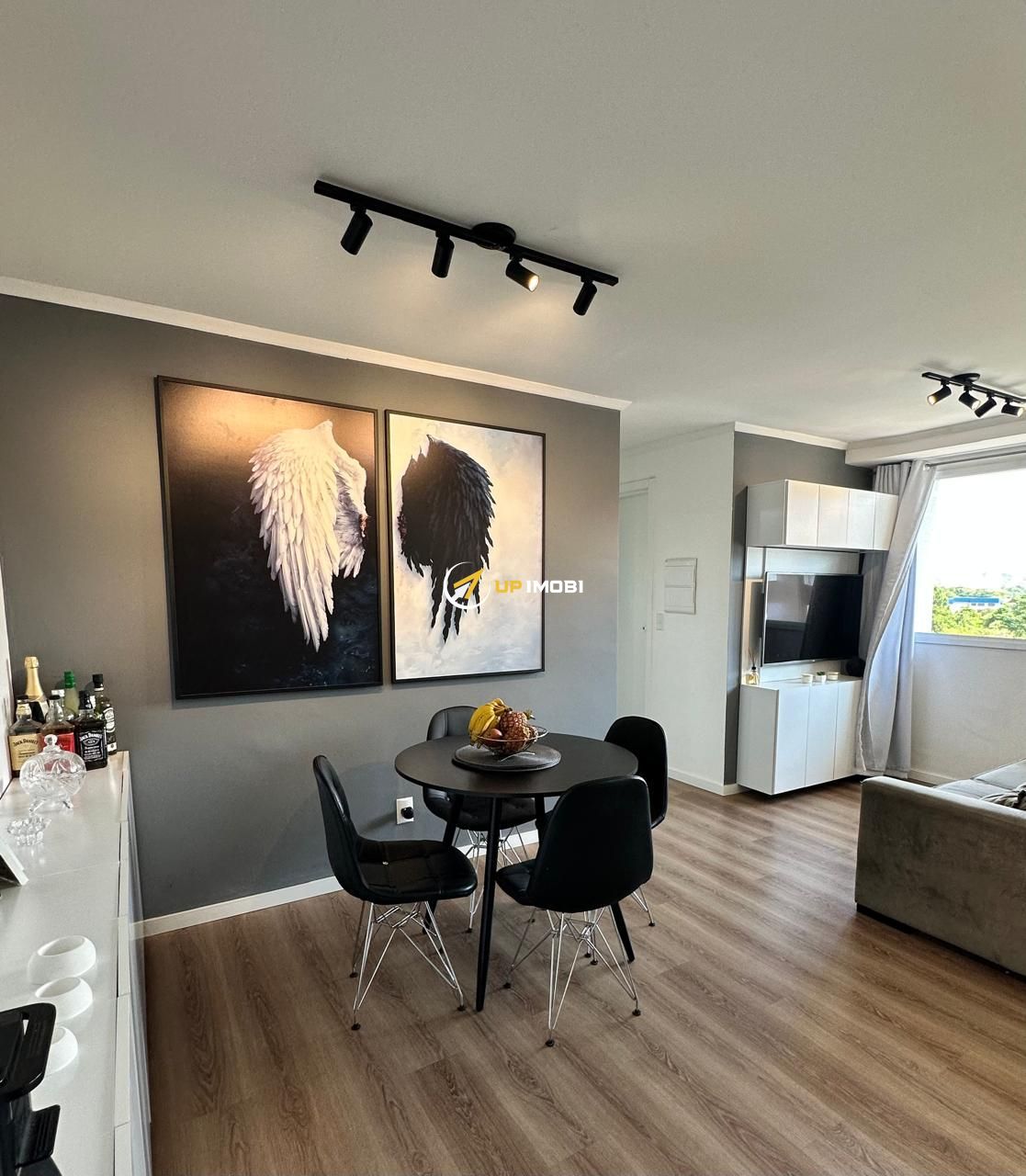 Apartamento, 2 dormitórios no bairro Vila Nova em Porto Alegre para Comprar