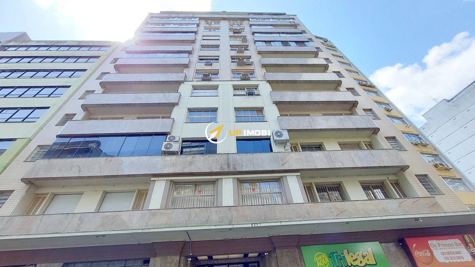 Sala Comercial, 2 dormitórios no bairro Centro Histórico em Porto Alegre para Comprar
