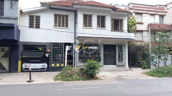 Casa com 200m², 2 dormitórios no bairro Moinhos de Vento em Porto Alegre para Comprar