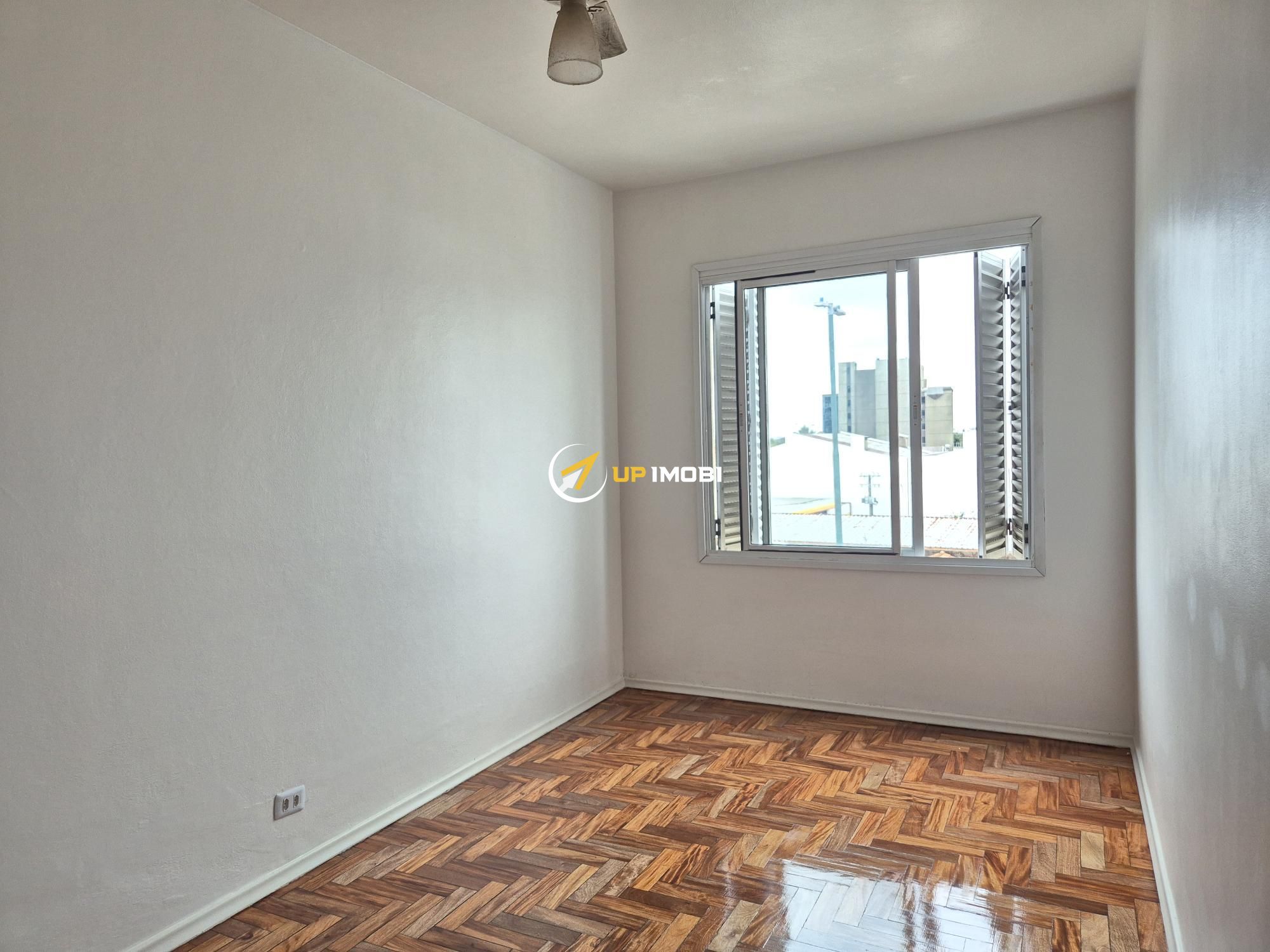 Apartamento, 2 dormitórios no bairro Floresta em Porto Alegre para Comprar