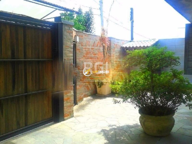 Casa com 290m², 4 dormitórios no bairro Cristal em Porto Alegre para Comprar