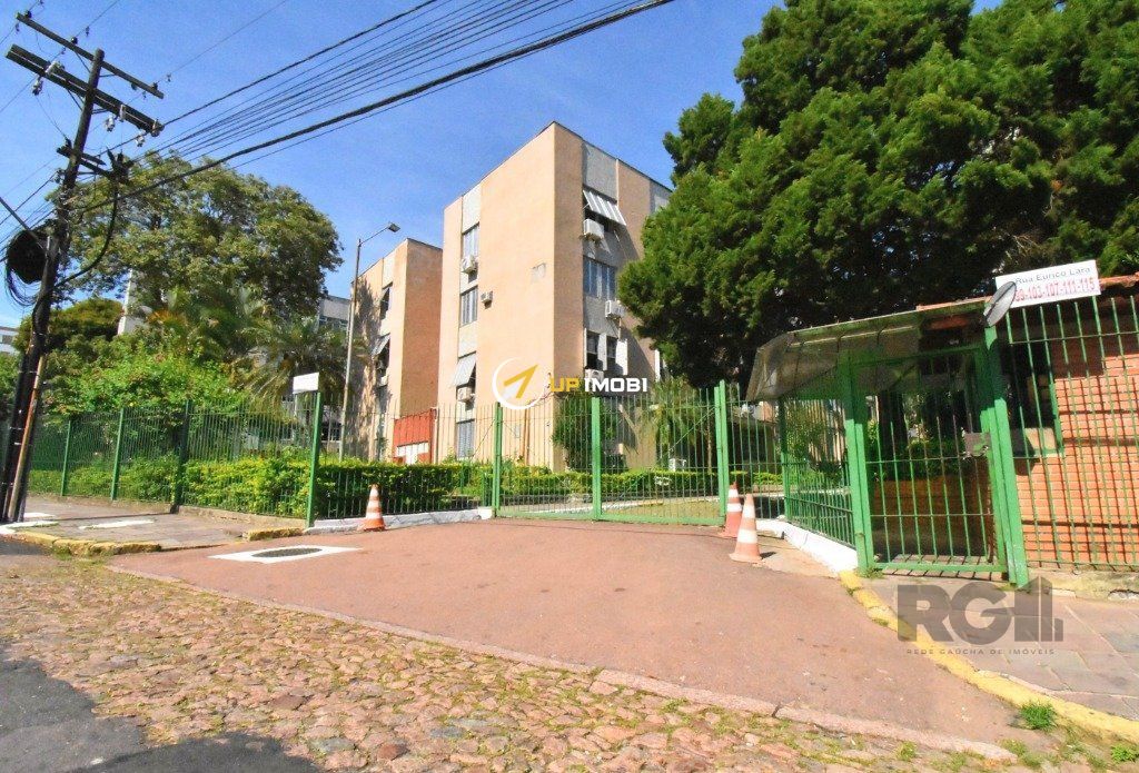 Apartamento, 2 dormitórios no bairro Medianeira em Porto Alegre para Comprar