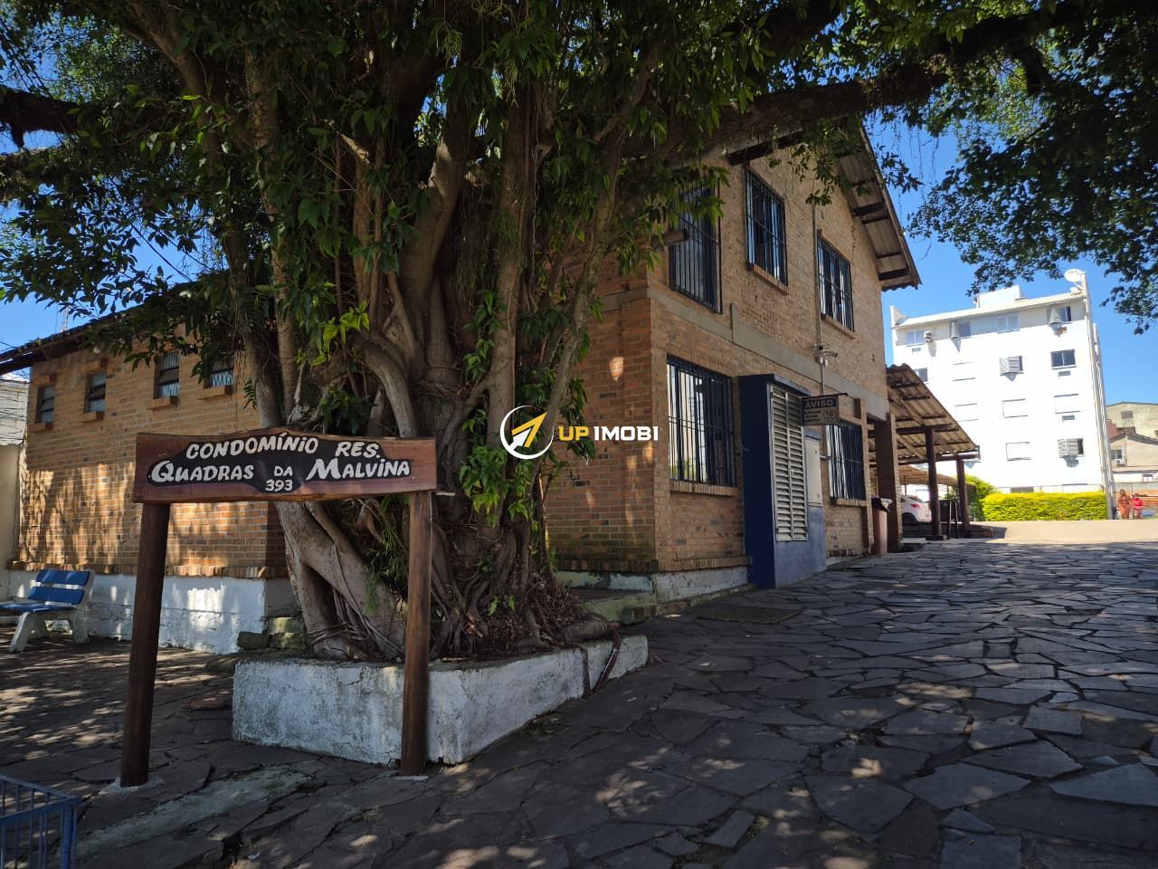 Apartamento, 2 dormitórios no bairro Santa Tereza em Porto Alegre para Comprar