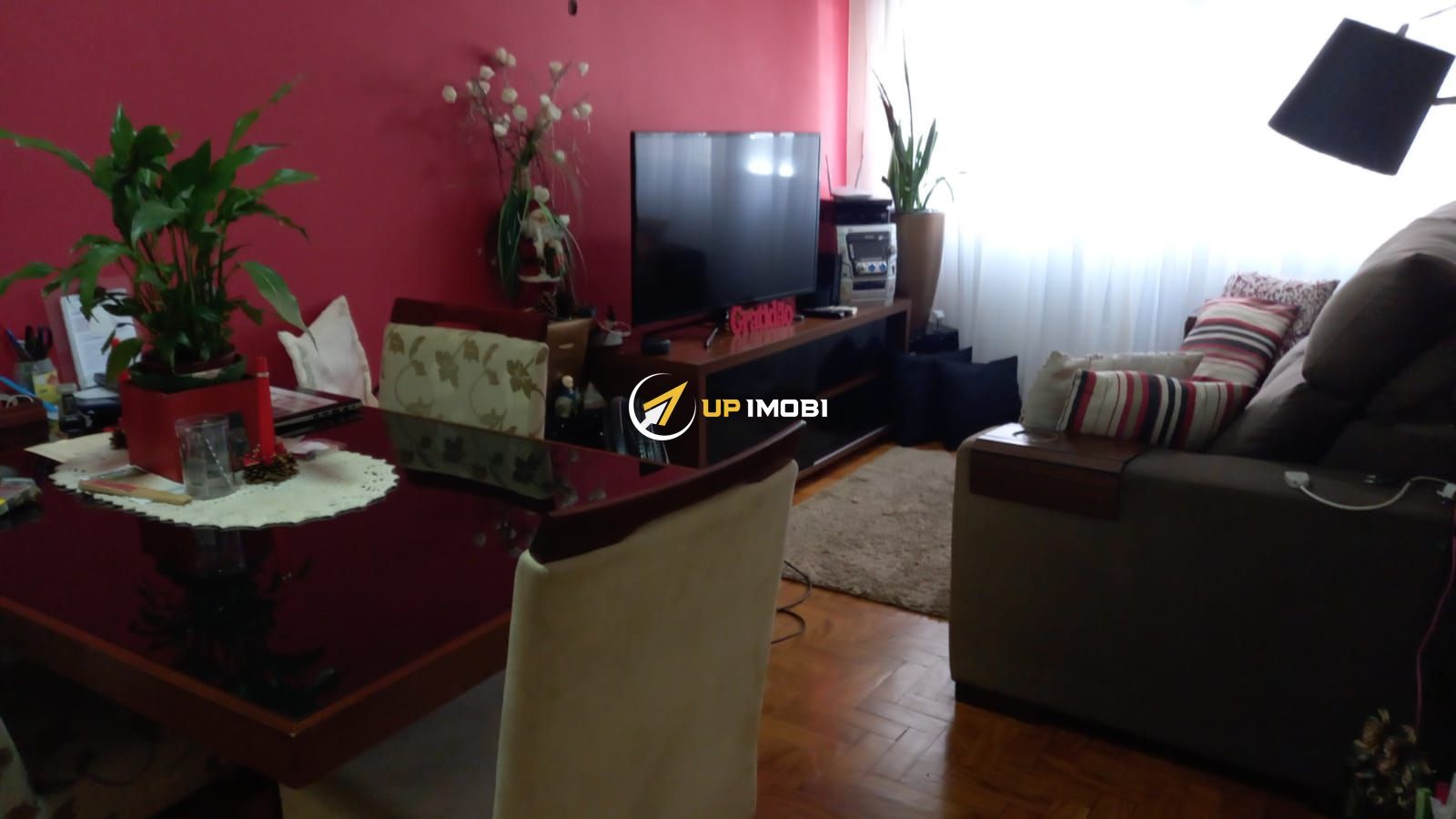 Apartamento, 2 dormitórios no bairro Cristal em Porto Alegre para Comprar