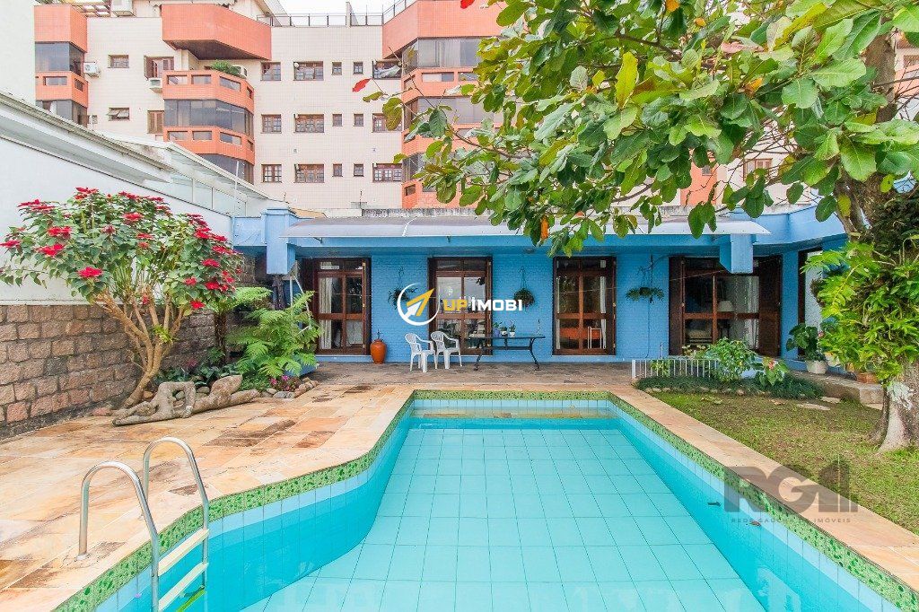 Casa com 400m², 3 dormitórios no bairro Menino Deus em Porto Alegre para Comprar