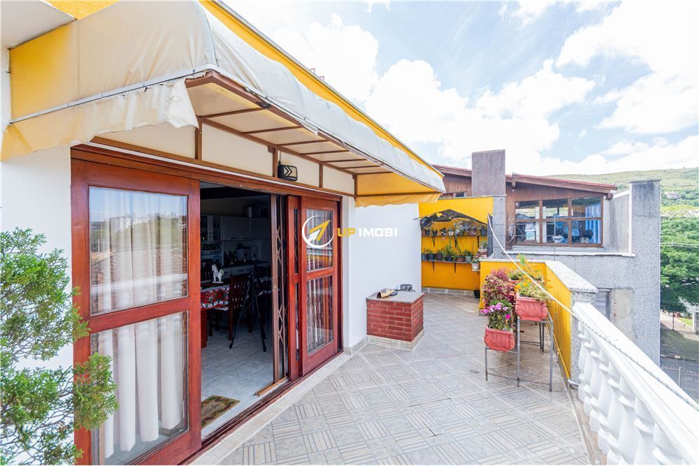 Cobertura com 203m², 2 dormitórios no bairro Nonoai em Porto Alegre para Comprar