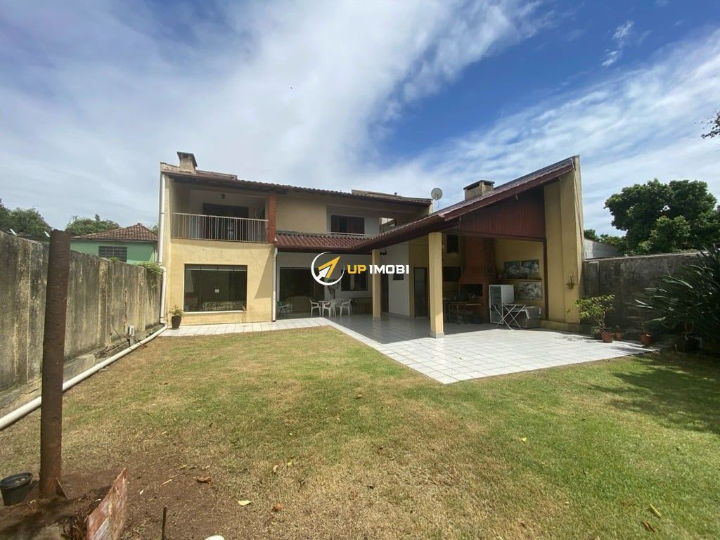 Casa com 293m², 3 dormitórios no bairro Jardim do Salso em Porto Alegre para Comprar