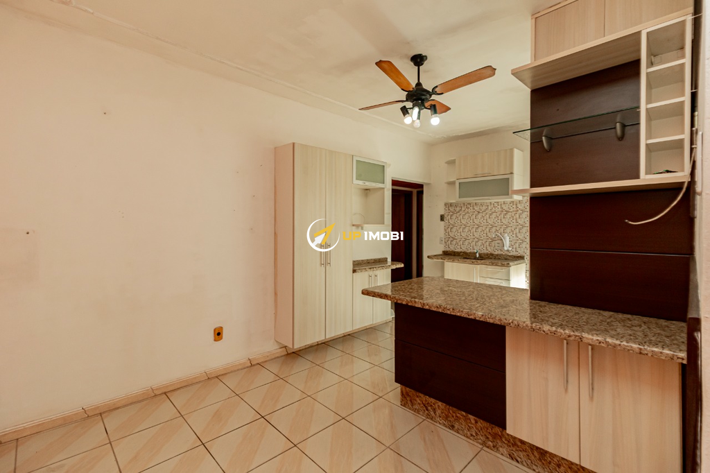 Apartamento com 64m², 3 dormitórios no bairro Santa Cecília em Porto Alegre para Comprar