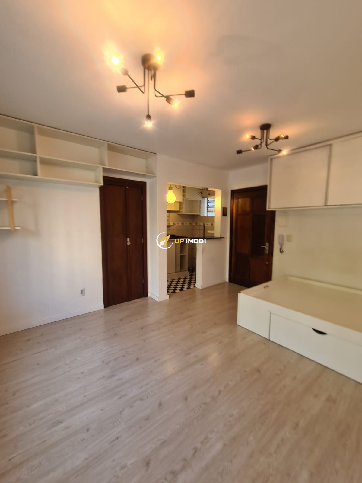 Apartamento, 1 dormitório no bairro Menino Deus em Porto Alegre para Comprar