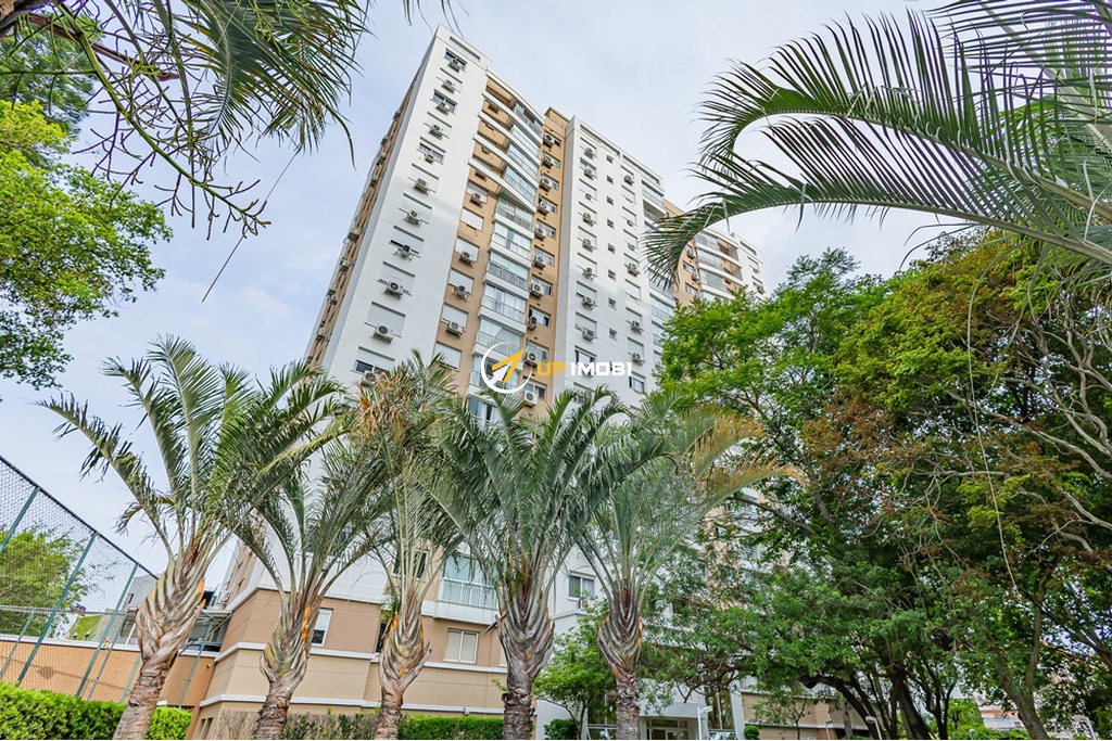 Apartamento com 84m², 3 dormitórios no bairro Passo da Areia em Porto Alegre para Comprar