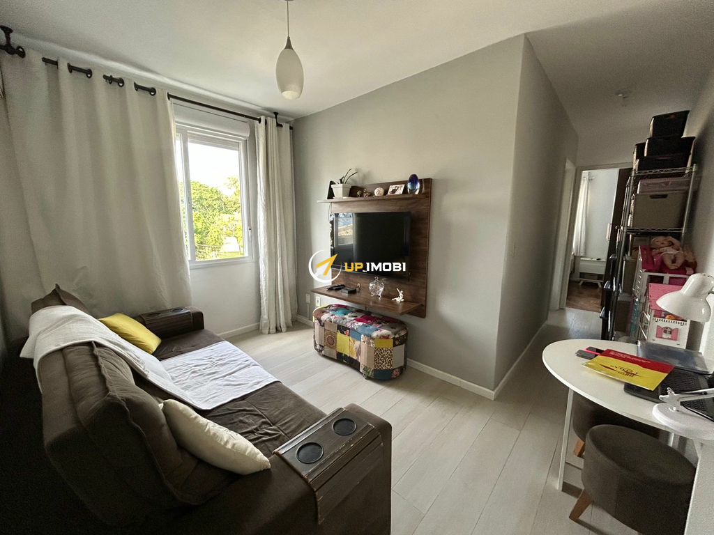 Apartamento com 46m², 2 dormitórios no bairro Cavalhada em Porto Alegre para Comprar