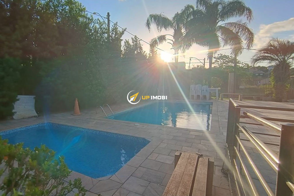 Apartamento com 47m², 2 dormitórios no bairro Jardim Itu Sabará em Porto Alegre para Comprar