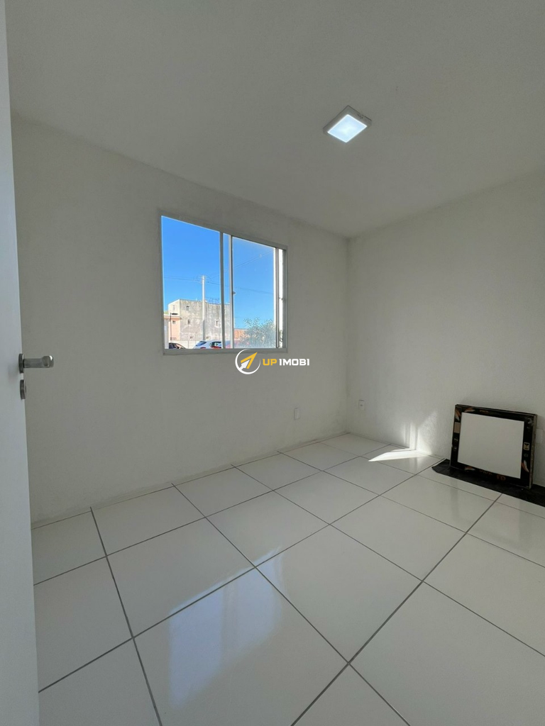 Apartamento com 42m², 2 dormitórios no bairro Restinga em Porto Alegre para Comprar