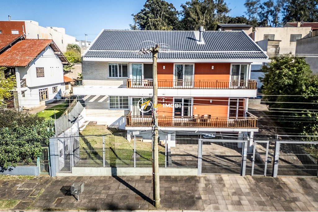 Casa com 514m², 4 dormitórios no bairro Morro Santana em Porto Alegre para Comprar