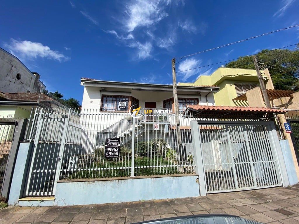 Casa com 288m², 3 dormitórios no bairro Passo da Areia em Porto Alegre para Comprar